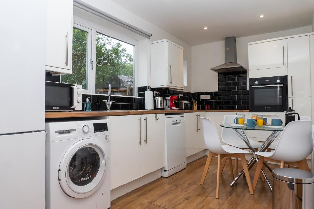 Relaxation By Olauda Sa - 3 Bed House With Free Parking Casa vacanze Bristol